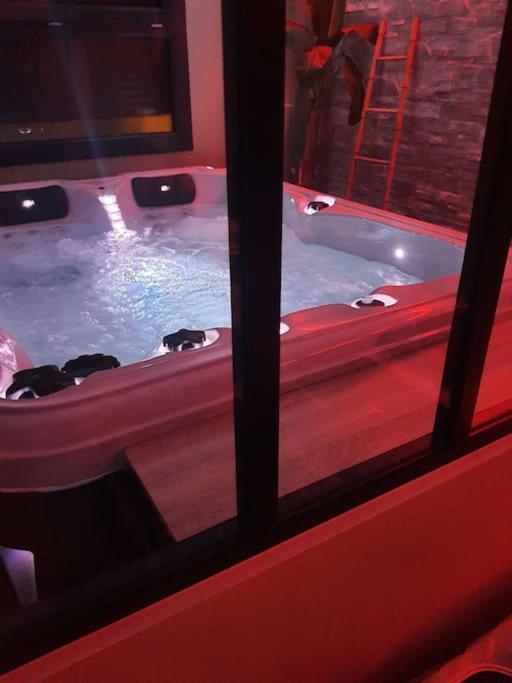 Superbe Appartement Avec Jacuzzi Et Exterieur ペルピニャン エクステリア 写真